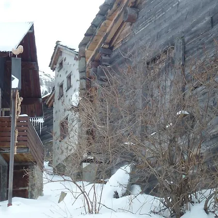 Theresli First Floor Lägenhet